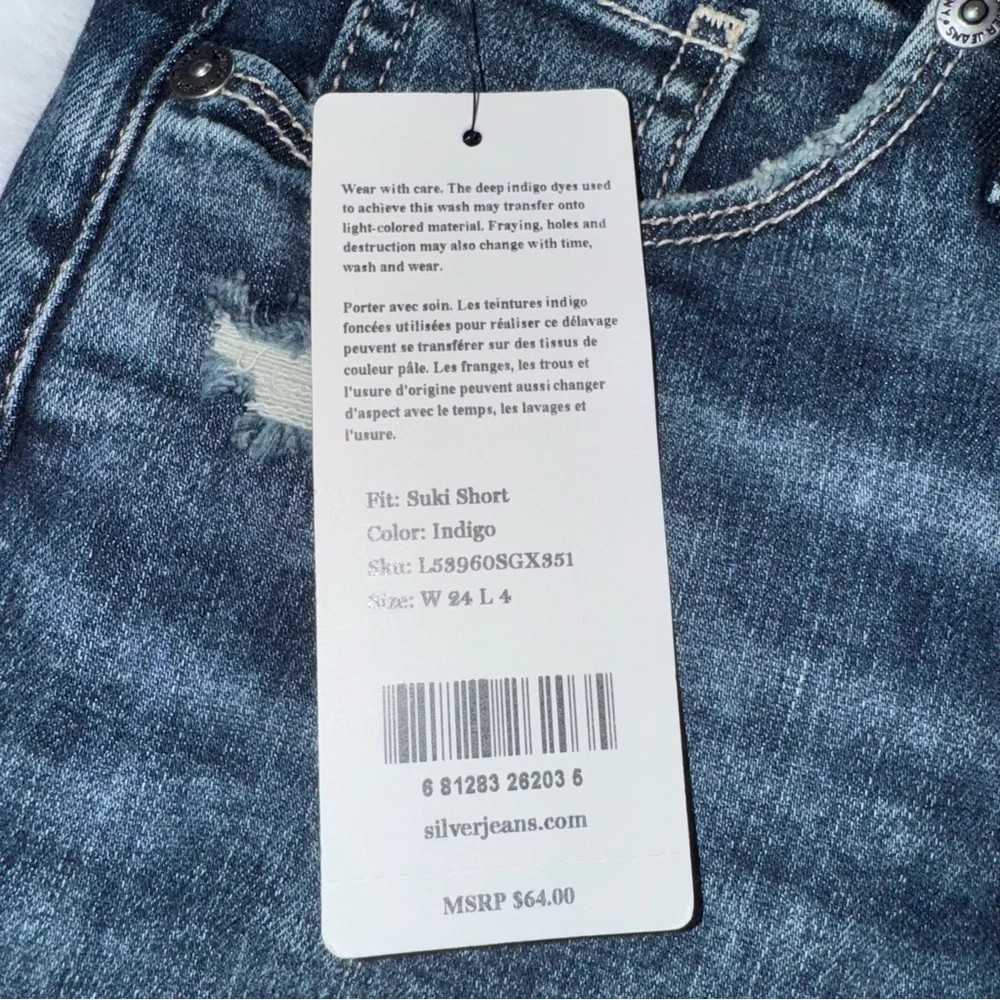 NWT Size 24 x 4 Silver Jeans Co. Suki Mid Rise Curvy Distressed Denim Shorts - Picture 4 of 5